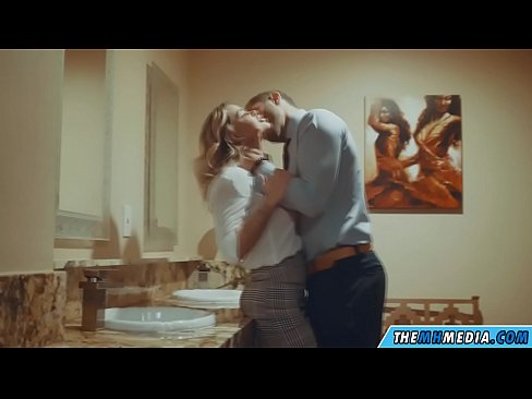 ❤️ Kad krūtiska blondīne pavedina tevi publiskā tualetē ❤️❌ Kvalitatīvs sekss pie lv.courseclass.ru